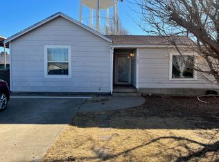 1107 S Klein Ave, Dumas, TX 79029