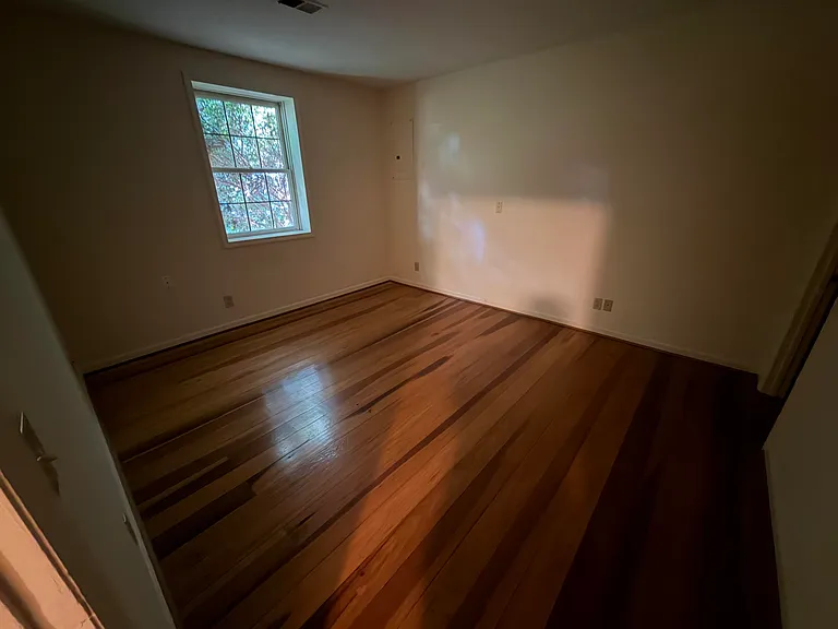 1112 Pepperhill Cir — Photo 29