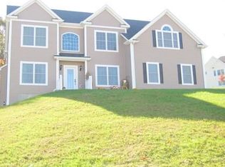 18 Hilltop Pl, Monroe, NY