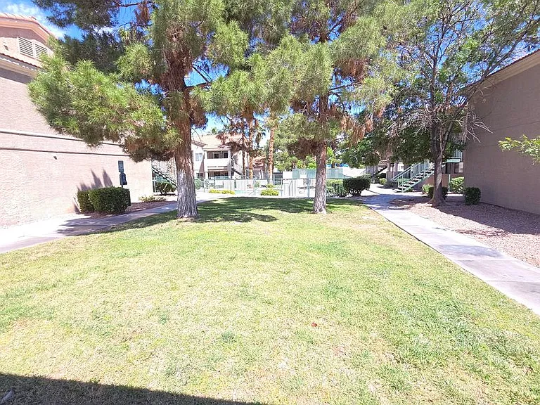 6553 McRae Ave — Photo 19