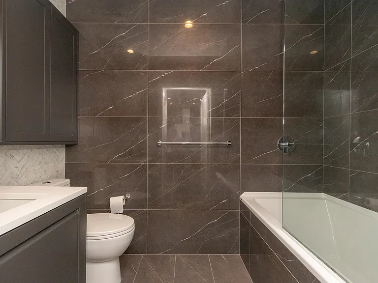 5733 Alberta St #305 — Photo 12