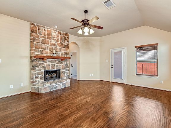 3rd image of 12417 Dogwood Springs Dr