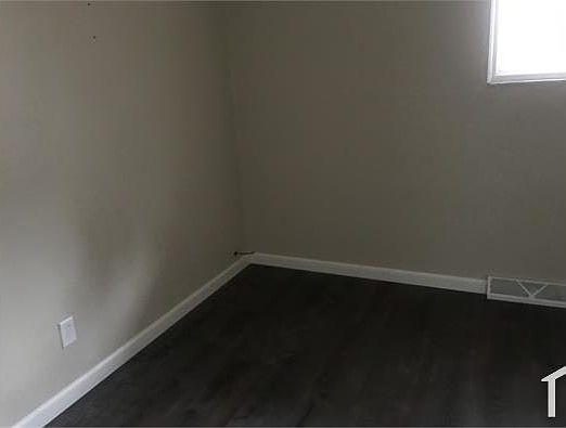 2nd image of 648 Whitlock Ave #2