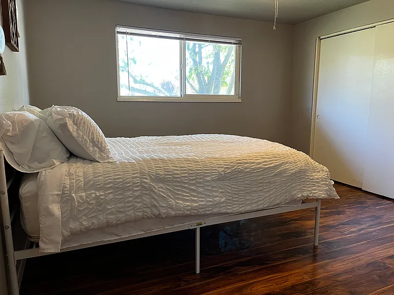925 Olympic Ave — Photo 10