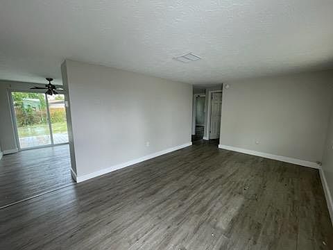 4th image of 3811 Beechwood Dr