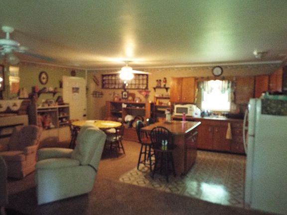 4th image of 3163 Yuork Dr.