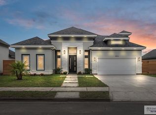 6910 Diamondback Dr, Brownsville, TX 78526