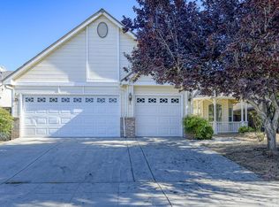 4692 W Celeste Ave, Fresno, CA 93722