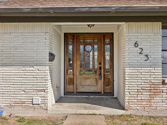 3rd image of 623 Spell St