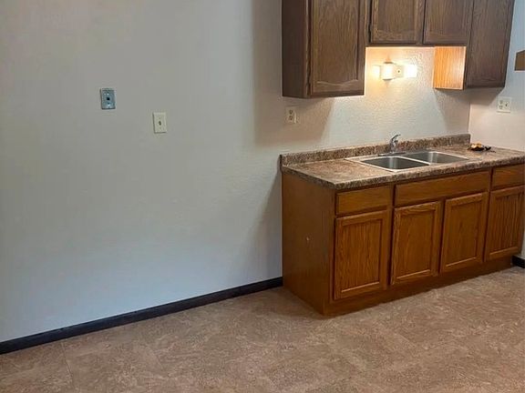 4th image of 777 Laurel St #11574035