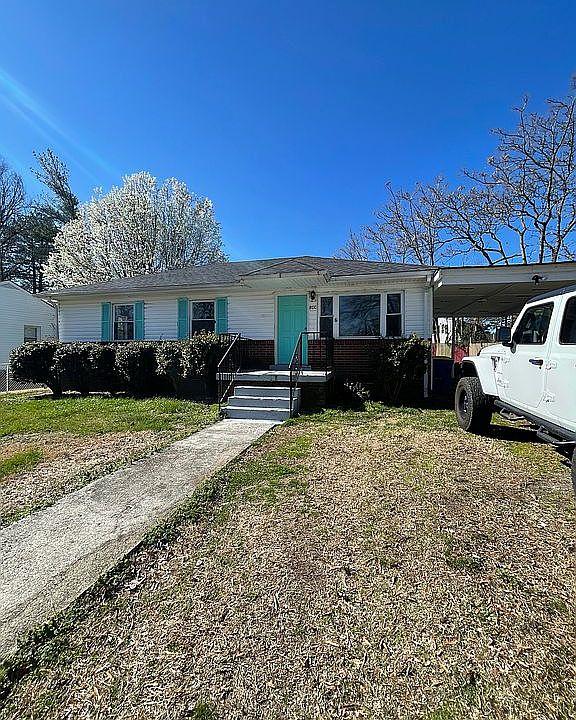 1st image of 800 Kenwood Ave