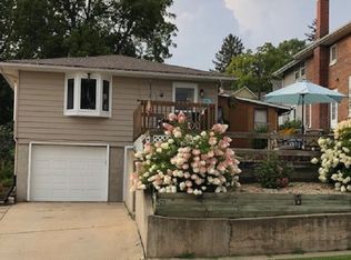 305 Plum St NE, Elkader, IA 52043