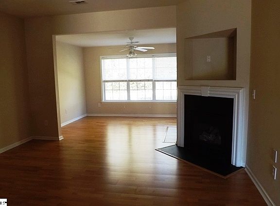 2nd image of 424 Windbrooke Cir