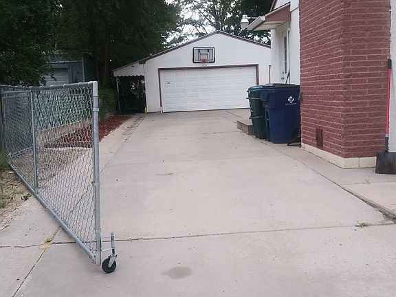 3rd image of 1017 Alexander Cir