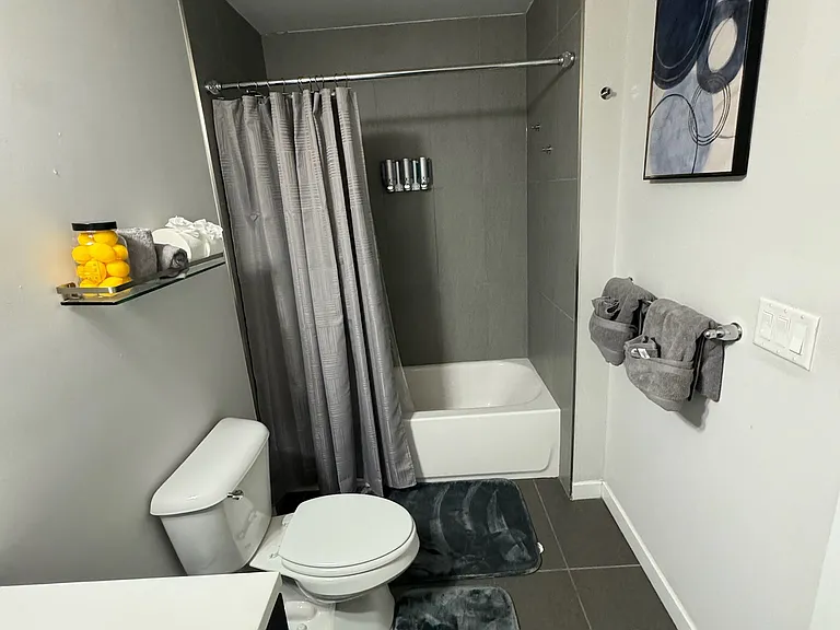 1608 Ridge Ave #304 — Photo 8