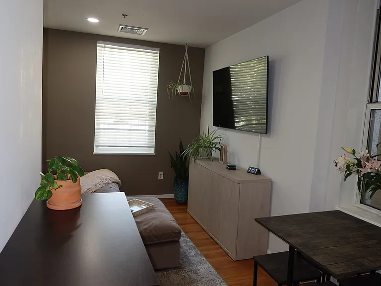 716 Adams St #3W — Photo 6