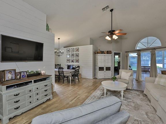 3rd image of 1469 Walden Oaks Pl