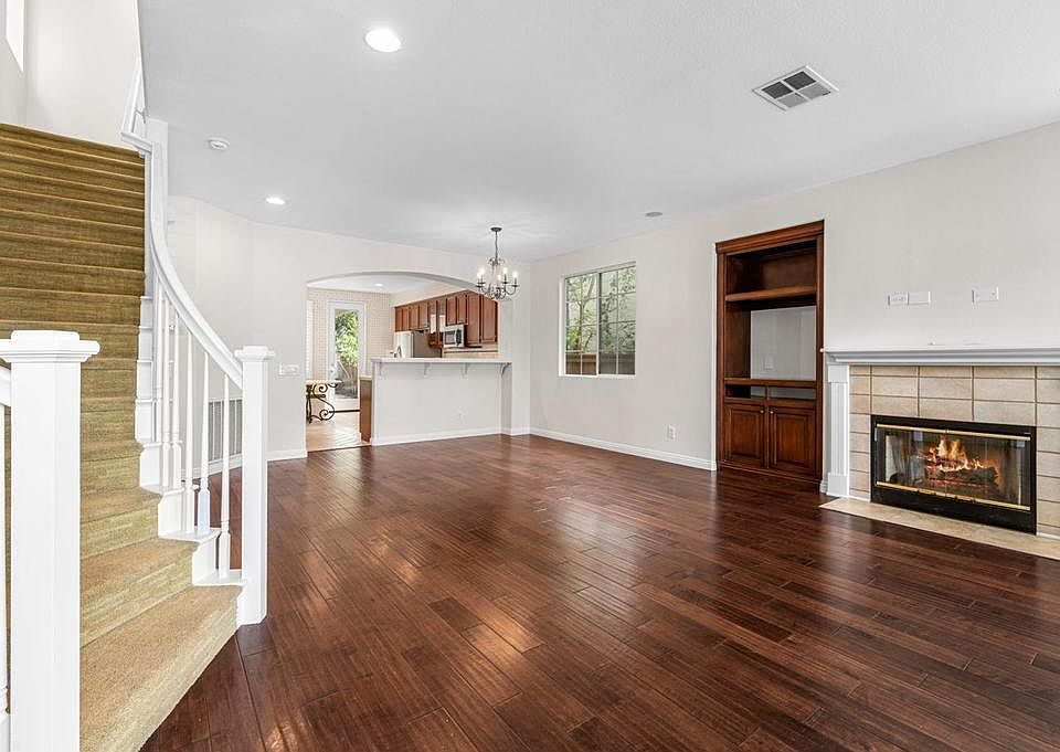 1st image of 727 San Juan Pl