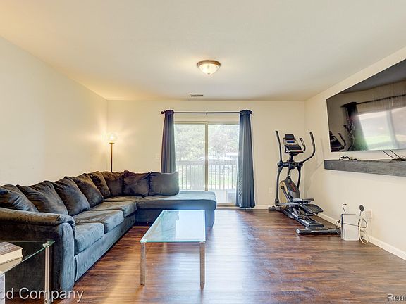 4th image of 1525 Harbour Ct APT 73