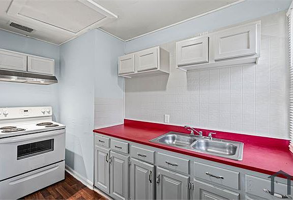 4th image of 2063 N Gimon Cir