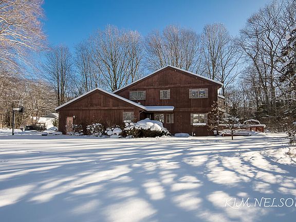 2nd image of 4791 Doug Dr