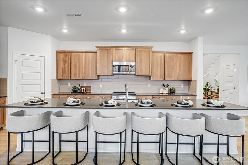 3rd image of 14404 204th Avenue Ct E