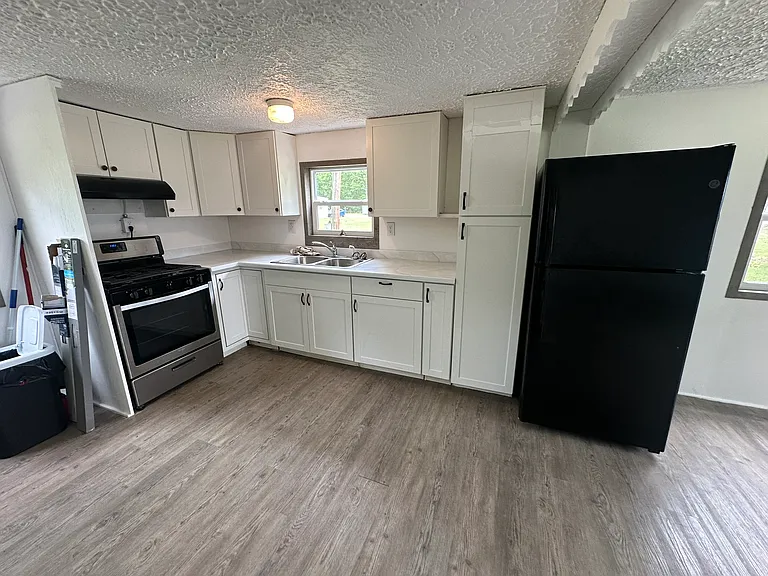 1865 Haddock Rd — Photo 5