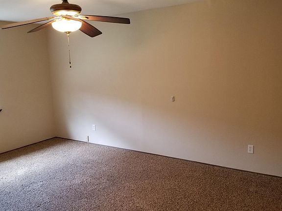 5th image of 3109 E Park Dr