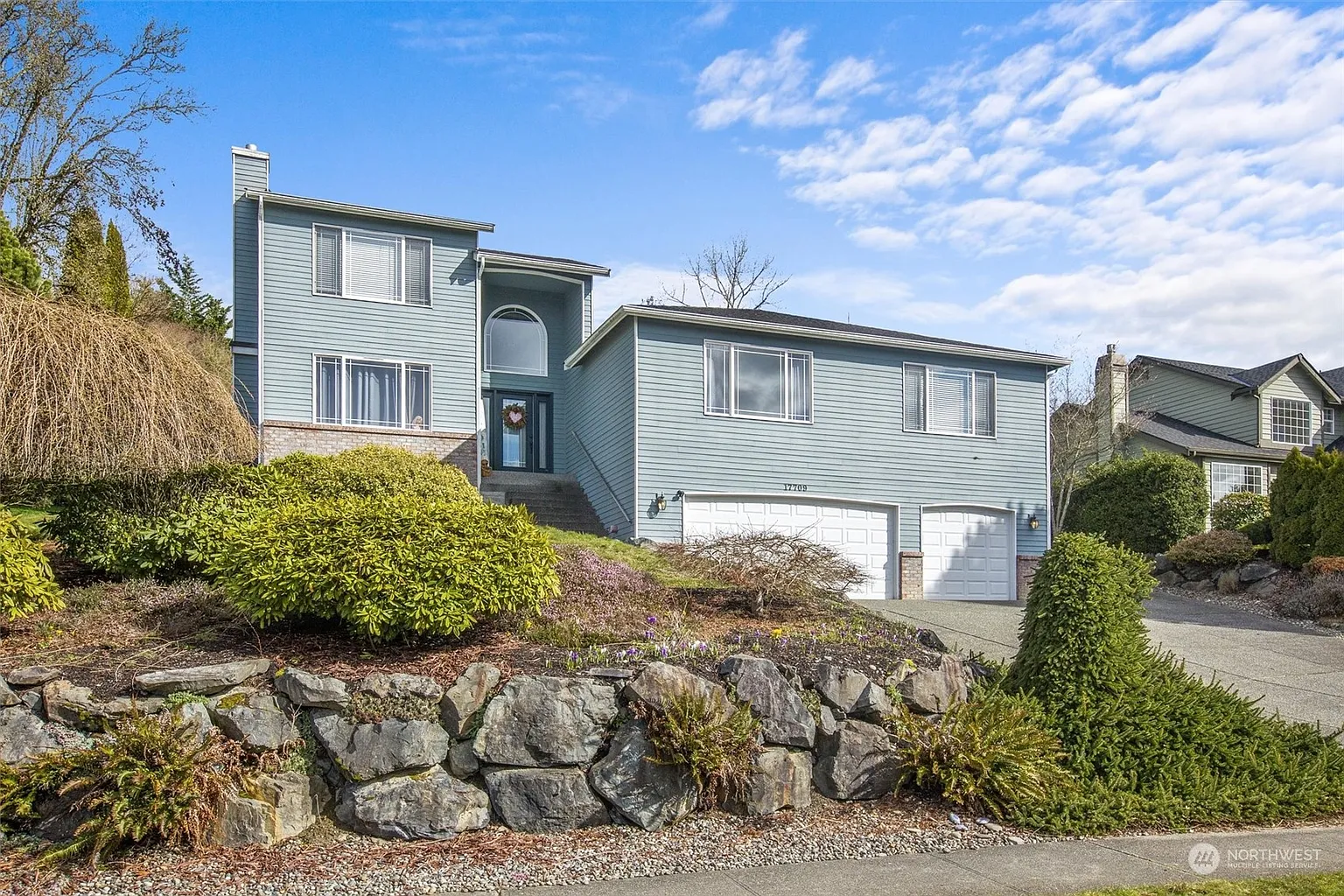 17709 W Country Club Drive photo 1