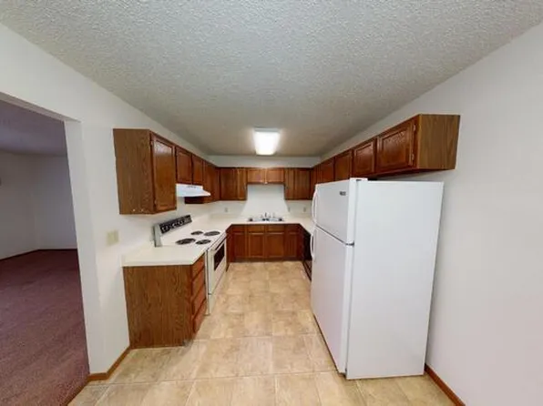 1706 E Main St APT B8, Mandan, ND 58554