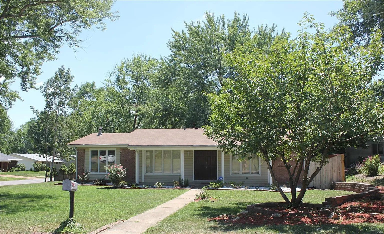 1568 Cerulean Dr photo 1