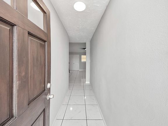 5th image of 6301 Sioux Dr