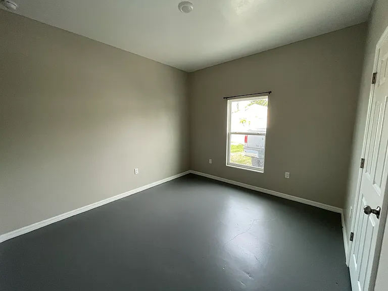 5423 7th Ave #5423 — Photo 3
