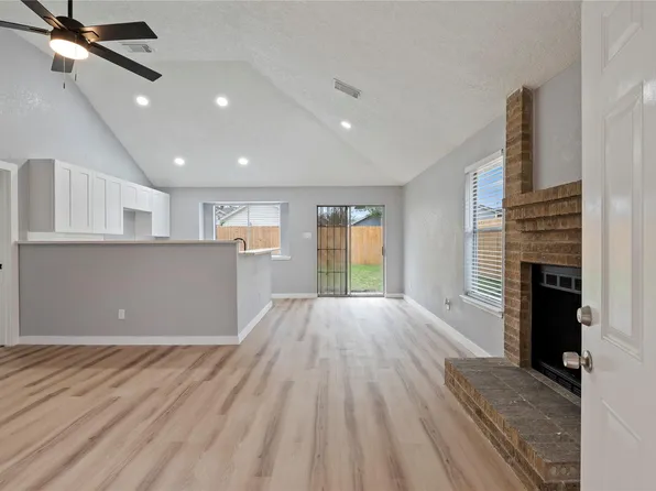 11551 Gullwood Dr, Houston, TX 77089