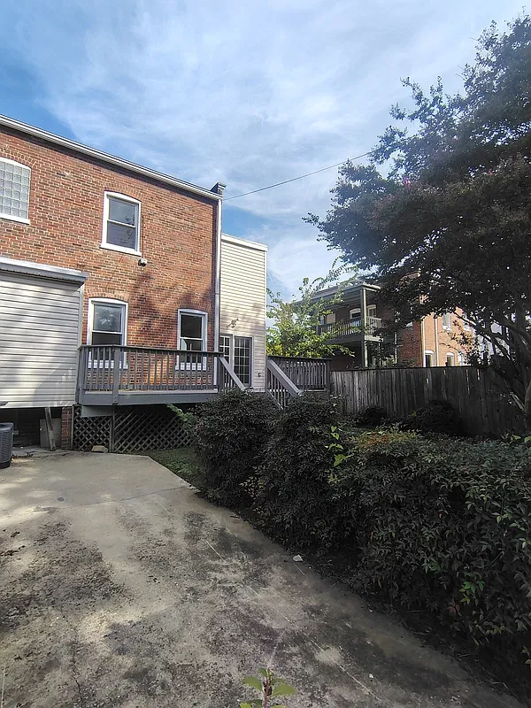 3 bed, 2.0 bath, 1244 sqft, $3,699 — Photo 4