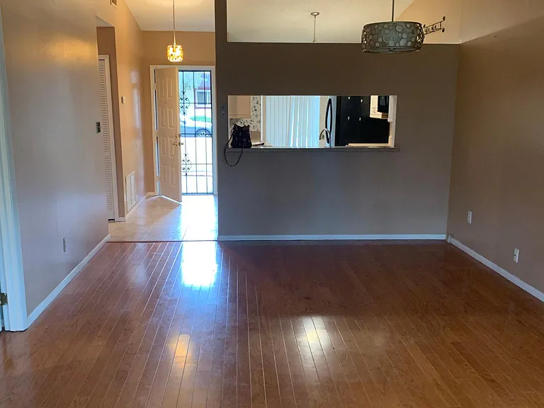 100 Red Cedar Dr — Photo 8