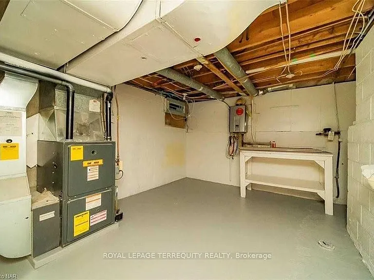 6712 Winston St — Photo 20