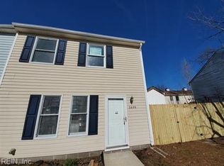 3220 Clover Rd E, Chesapeake, VA 23321