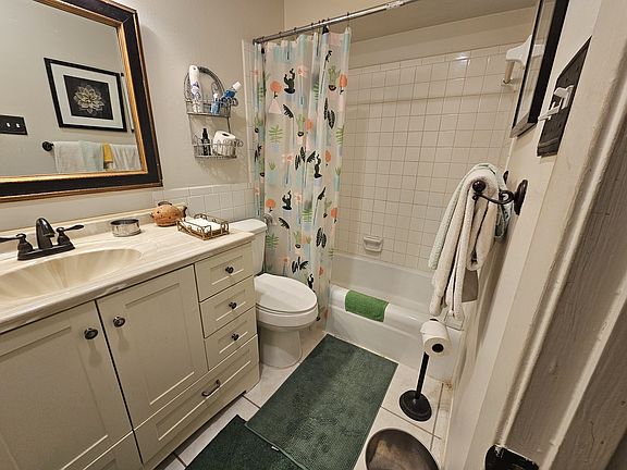 3rd image of 9009 Gaylord Dr