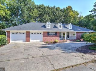 9 1/2 Greenbriar Ave, Cartersville, GA 30120