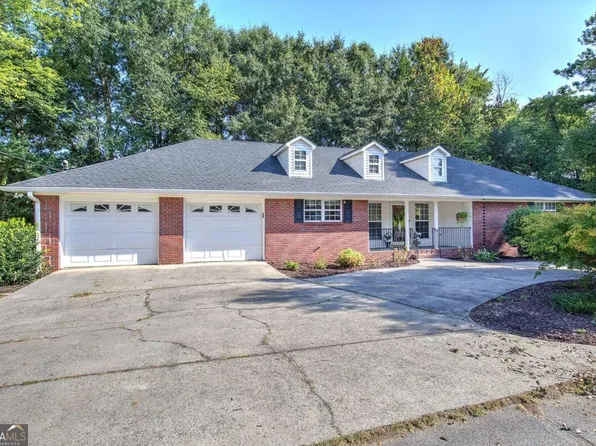 9 1/2 Greenbriar Ave, Cartersville, GA 30120