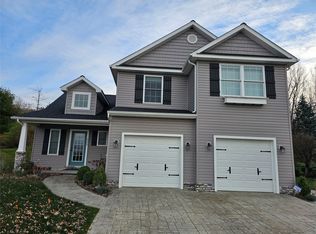 4325 Maple Grove Dr, Erie, PA