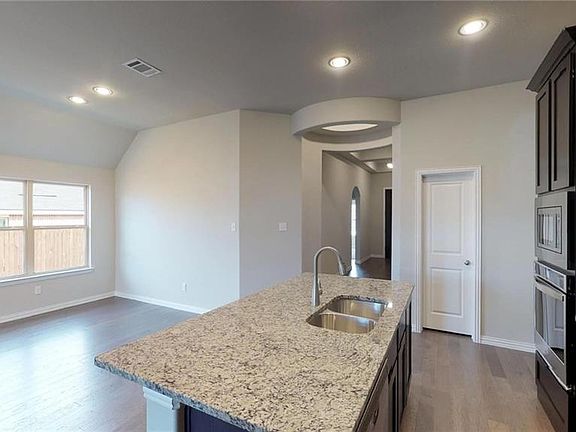 3rd image of 6508 Meandering Creek Dr