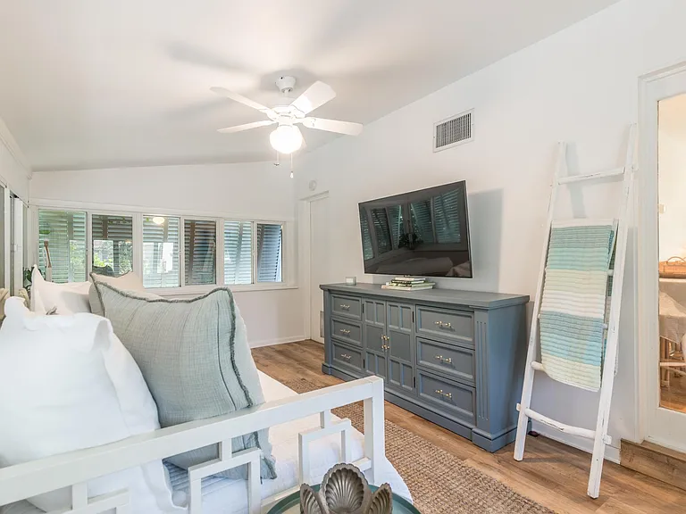 5409 Mesa Trl — Photo 11