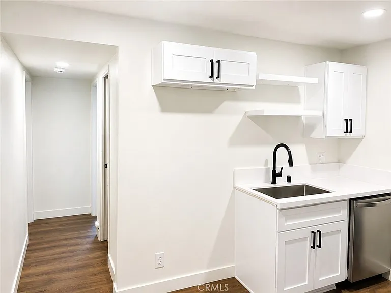 11151 Duncan Ave — Photo 14
