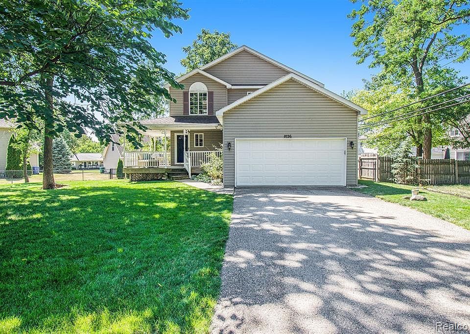 1st image of 1026 Mohegan Ln