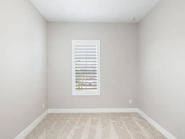 1725 E Questa Dr — Photo 60