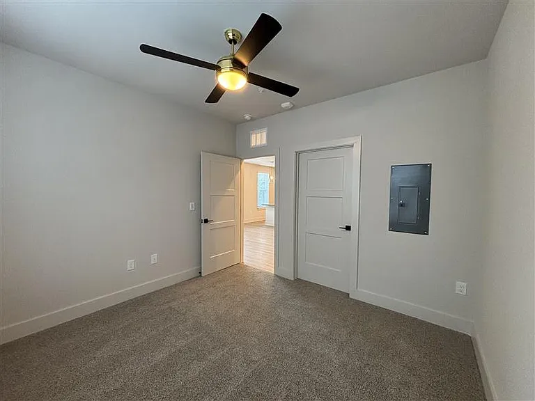 District on the Etowah Apartments — Photo 446