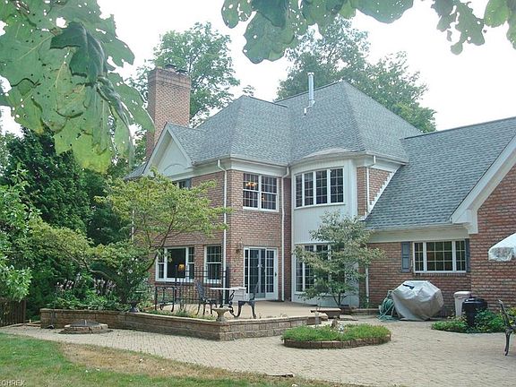 2nd image of 375 Beechnut Hill Dr