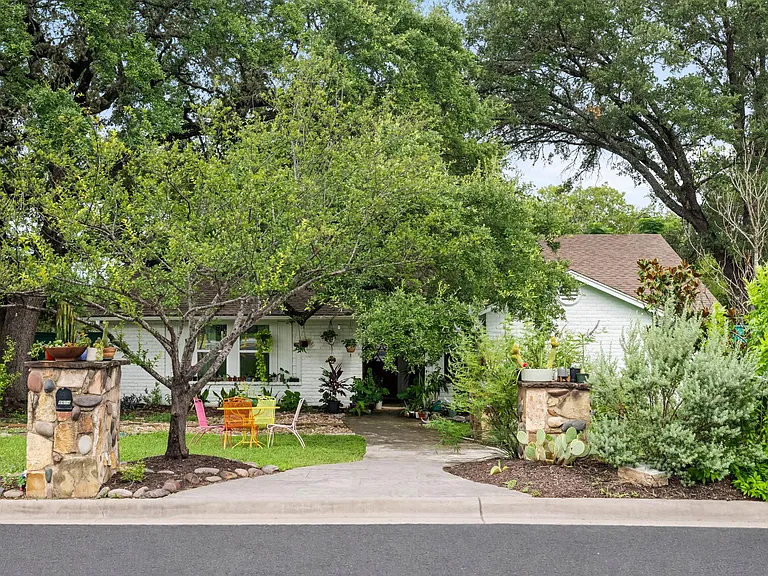 6604 Woodhue Dr — Photo 33